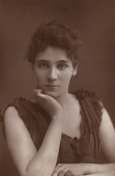 Mlle Robins - English Photographer