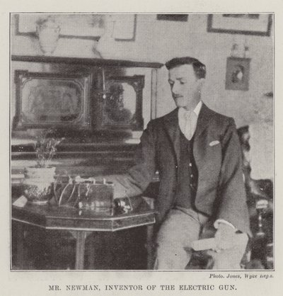 M. Newman, inventeur du canon électrique - English Photographer
