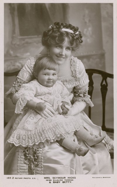 Mme Seymour Hicks et sa fille - English Photographer