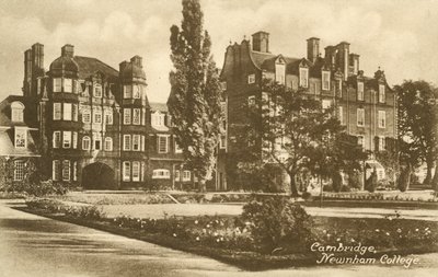 Newnham College, Cambridge (photo n/b) - English Photographer