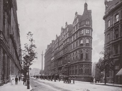 Avenue de Northumberland, avec le Constitutional Club - English Photographer