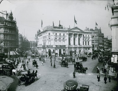 Pavillon, Piccadilly, Londres - English Photographer