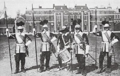 Piquiers de la Honourable Artillery Company, Londres - English Photographer