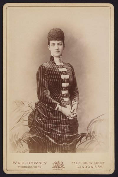 Portrait, Alexandra de Danemark, mariée au Prince Albert Edward, plus tard roi Édouard VII - English Photographer