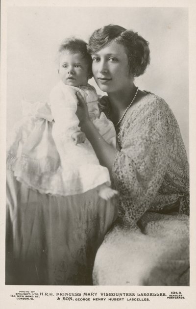 La princesse Mary, vicomtesse Lascelles, avec son fils aîné, George (photo n/b) - English Photographer