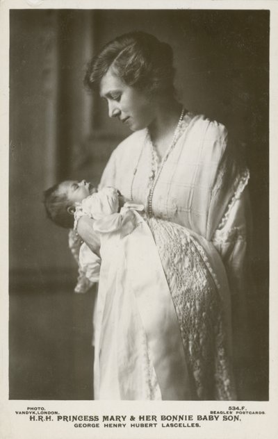 La princesse Mary, vicomtesse Lascelles, avec son fils aîné, George - English Photographer