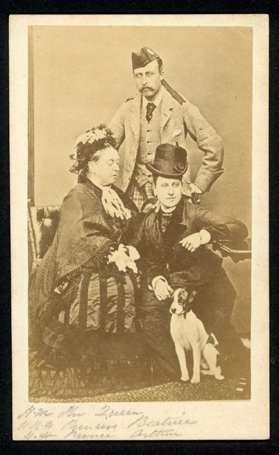 Reine Victoria, princesse Béatrice et prince Arthur - English Photographer