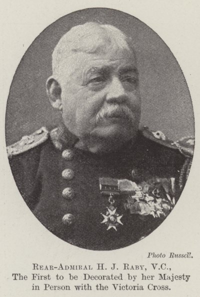 Contre-amiral H J Raby, VC, le premier à être décoré par Sa Majesté en personne de la Croix de Victoria - English Photographer