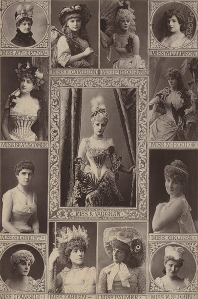 Quelques Actrices Principales, Un Groupe - English Photographer