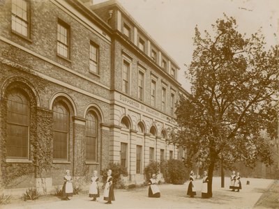 École de charité pour filles de St Marylebone - English Photographer