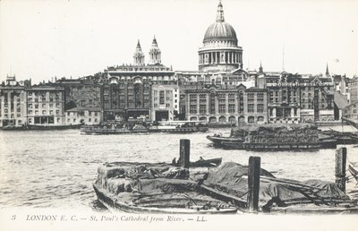 Cathédrale Saint-Paul depuis la Tamise - English Photographer