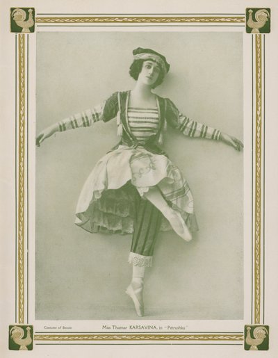 Tamara Karsavina, prima ballerina russe, dans une production des Ballets Russes du ballet Petrushka d
