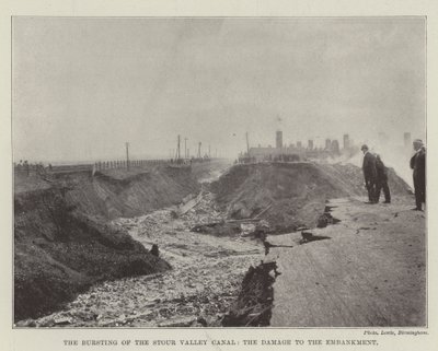 La rupture du canal de la vallée de la Stour, les dégâts à la digue - English Photographer