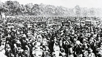 La grande manifestation pour le droit de vote des femmes à Hyde Park, dimanche 12 juin 1908 - English Photographer