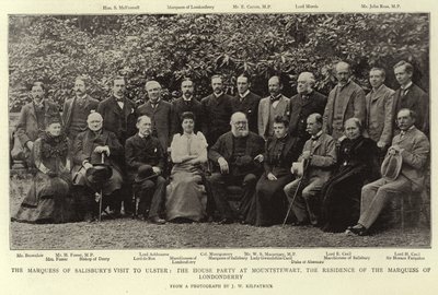 La visite du marquis de Salisbury en Ulster, le groupe à Maountstewart, la résidence du marquis de Londonderry - English Photographer