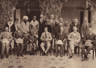 Le Prince et le Maharaja Kumar à la Résidence, Udaipur - English Photographer