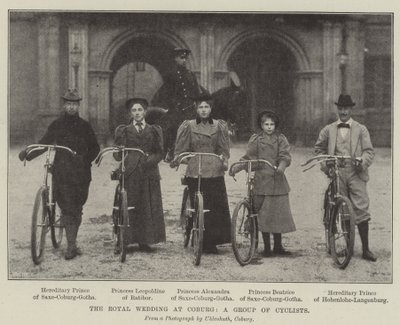 Le mariage royal à Cobourg, un groupe de cyclistes - English Photographer