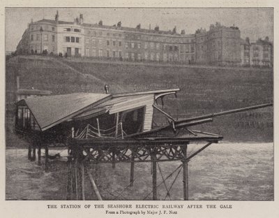 La station du chemin de fer électrique du bord de mer après la tempête - English Photographer