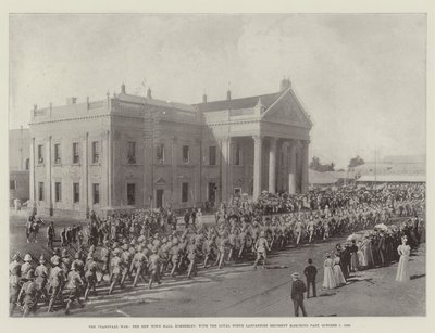 La guerre du Transvaal, la nouvelle mairie de Kimberley, avec le régiment Loyal North Lancashire défilant, 7 octobre 1899 - English Photographer