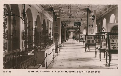 Victoria and Albert Museum, South Kensington, Londres - English Photographer