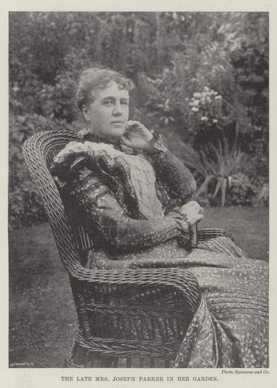 Feu Mme Joseph Parker dans son jardin - English Photographer
