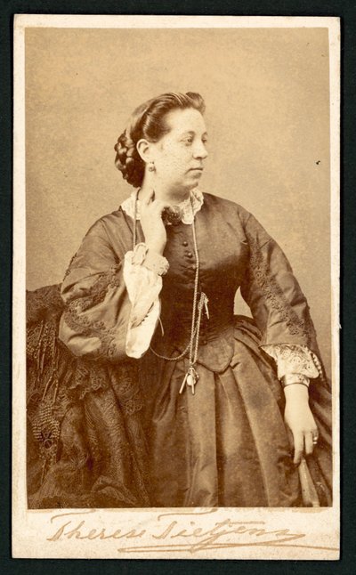Therese Tietjens, portrait - English Photographer