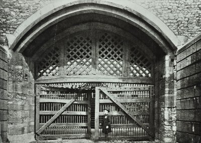 Tour de Londres, Tower Hill : Traitors Gate, 1890 - English Photographer