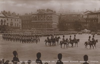 Défilé des couleurs sur la Horse Guards Parade, Londres - English Photographer