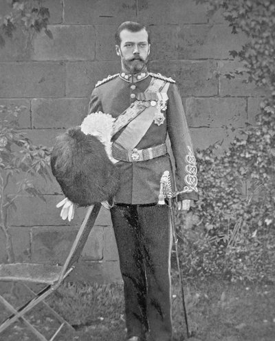 Tsar Nicolas II portant l
