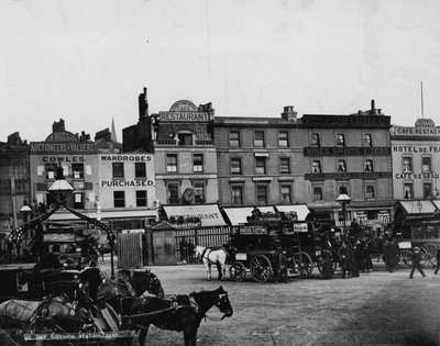 Cour de la gare Victoria, Londres - English Photographer