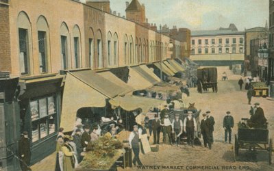 Marché de Watney, Commercial Road End - English Photographer