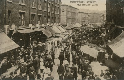 Wentworth Street, Petticoat Lane, Londres - English Photographer