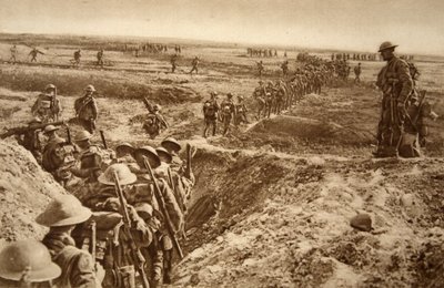 Infanterie britannique avançant dans l