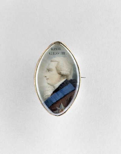 Broche avec portrait du roi George III, vers 1770 - English School