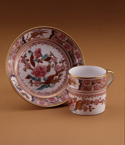 Tasse à café de style chinois et soucoupe, Spode, Staffordshire, vers 1800 - English School