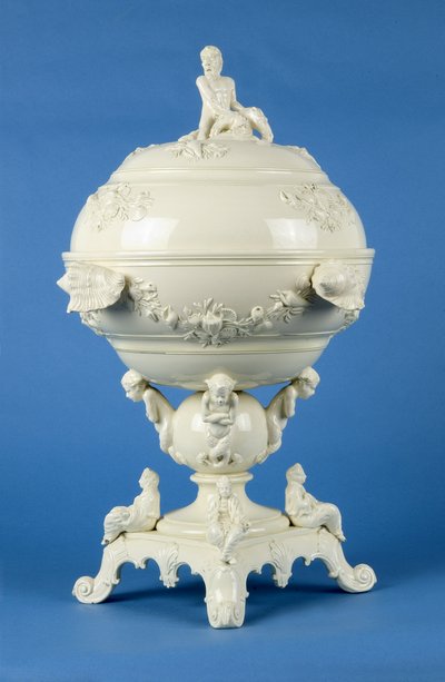 Pot à coquilles sur support, Leeds, vers 1790 - English School