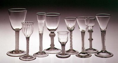 Collection de verres avec tiges torsadées opaques, 1760-75 - English School