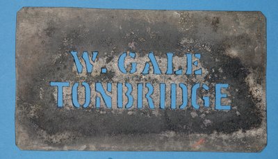 Pochoir en cuivre de W. Gale, Tonbridge - English School