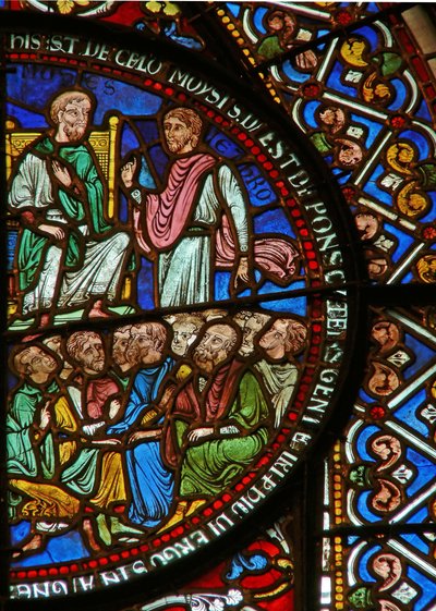 Détail de la fenêtre est de la chapelle de la Trinité représentant Moïse et les Israélites - English School
