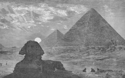 Vue lointaine des pyramides - English School
