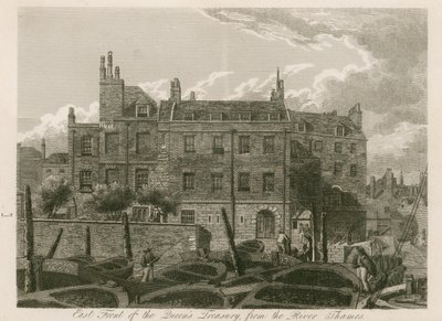Façade est du Trésor de la Reine, depuis la Tamise - English School