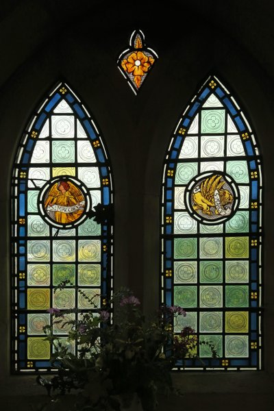Emblèmes des Évangélistes : Saint Matthieu et Saint Marc - English School