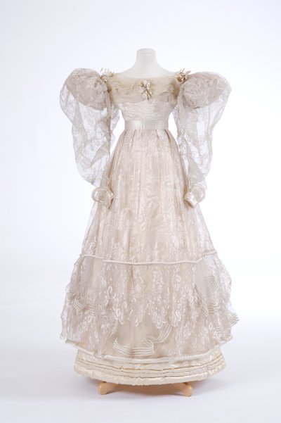 Robe de soirée, 1829 - English School