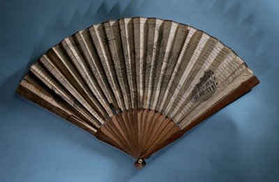 Éventail représentant une carte de Bath, c.1790 (feuille de papier imprimée et bois) - English School