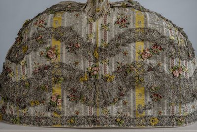 Mantua de poupée de mode (jupe) - English School