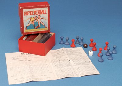 Jeu de Football au Coin du Feu - English School
