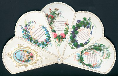 Fleurs sur un éventail - English School