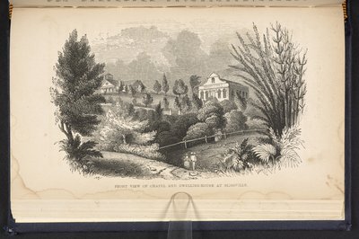 Vue de face de la chapelle et de la maison d