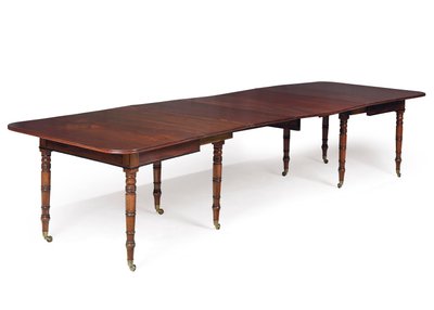Table à manger George III, début du 19ème siècle - English School