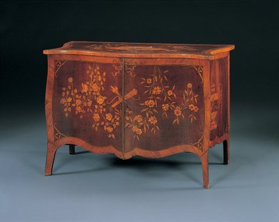 Commode marquetée de George III dans le style de John Cobb, vers 1770 - English School
